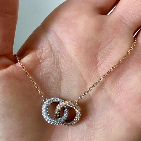 Swarovski | Rose Gold Crystal Necklace | Intertwind Circles - Picture 6 of 8